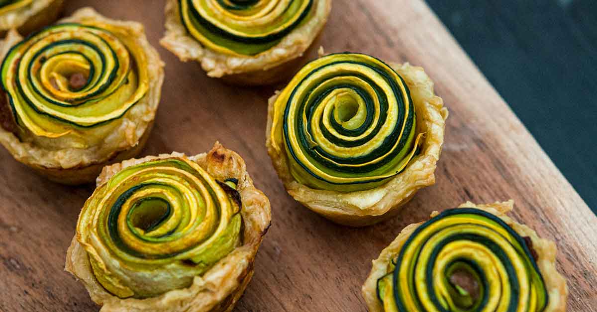 Pesto Zucchini Rosettes