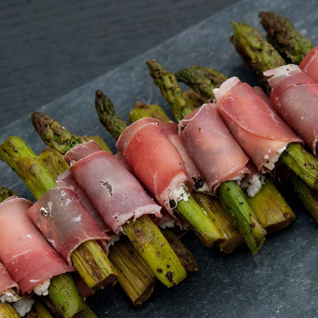 Delicious Prosciutto Wrapped Asparagus with Goat Cheese