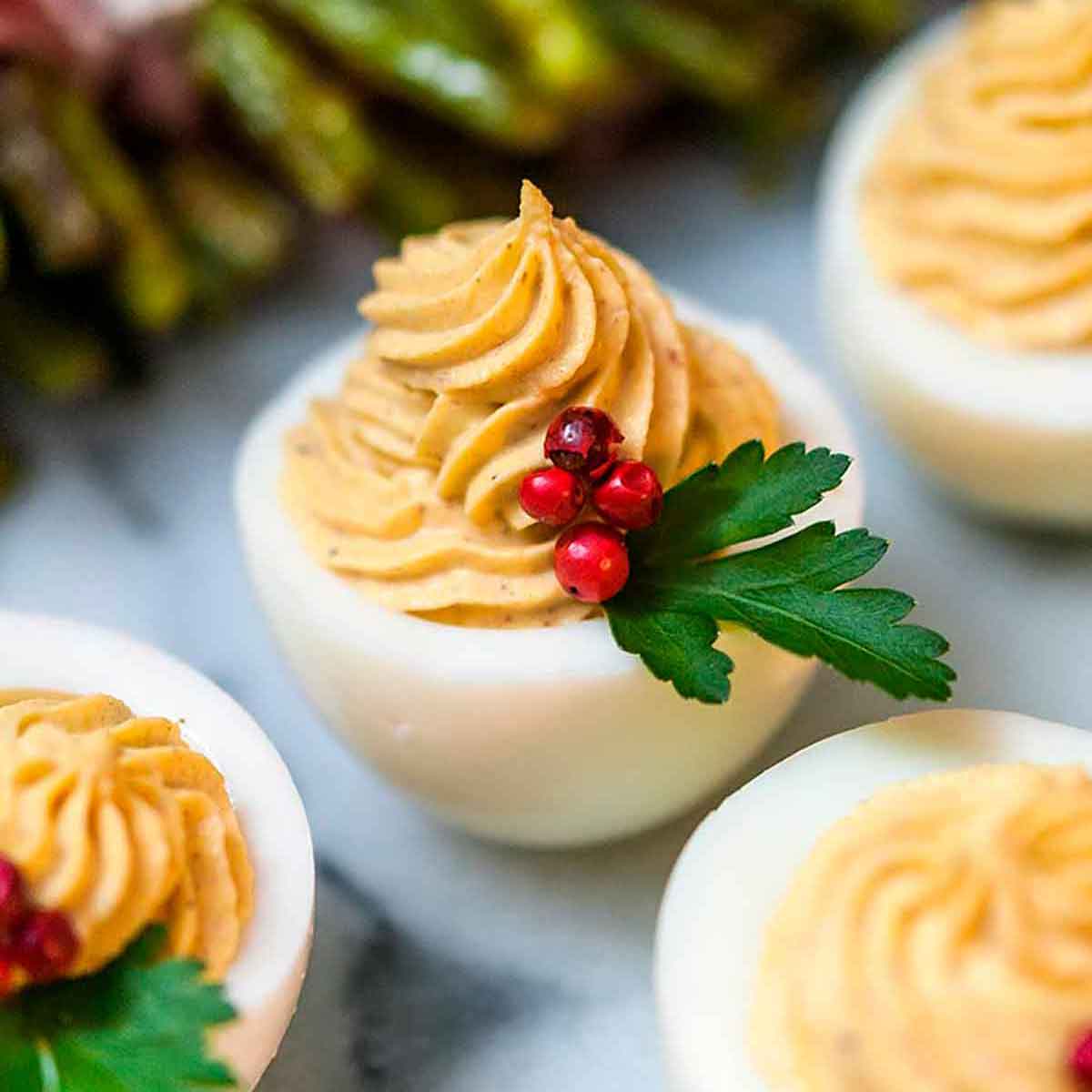 Christmas Deviled Eggs - Chef Savvy