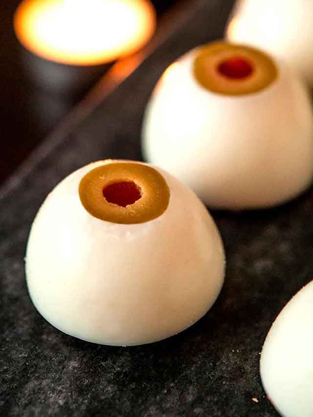 Spooky Deviled Eyeballs