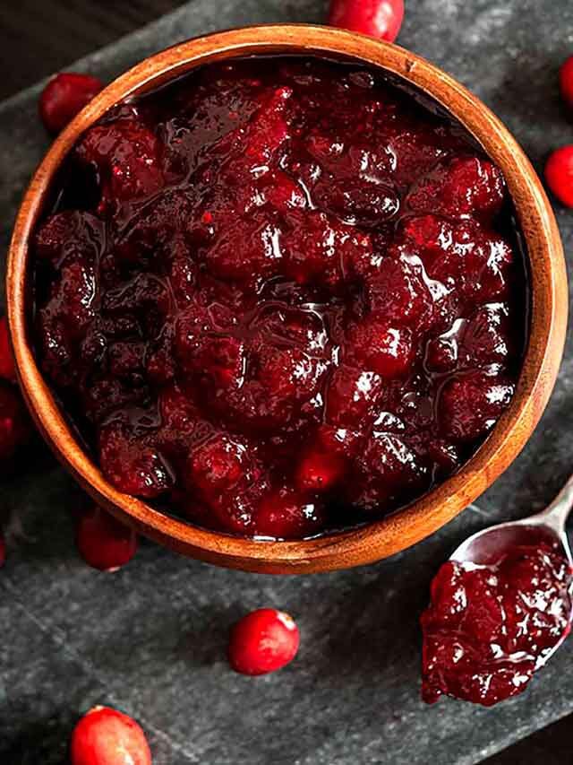 Easy Thanksgiving Cranberry Sauce