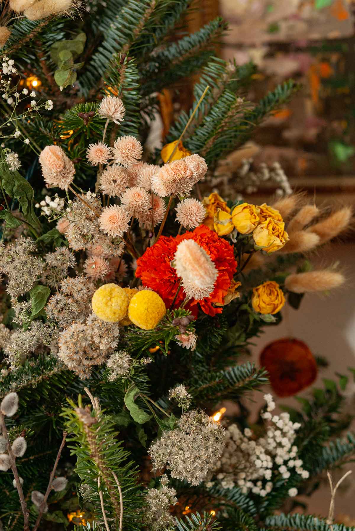 Bouquets of flowers in a Christmas tree.